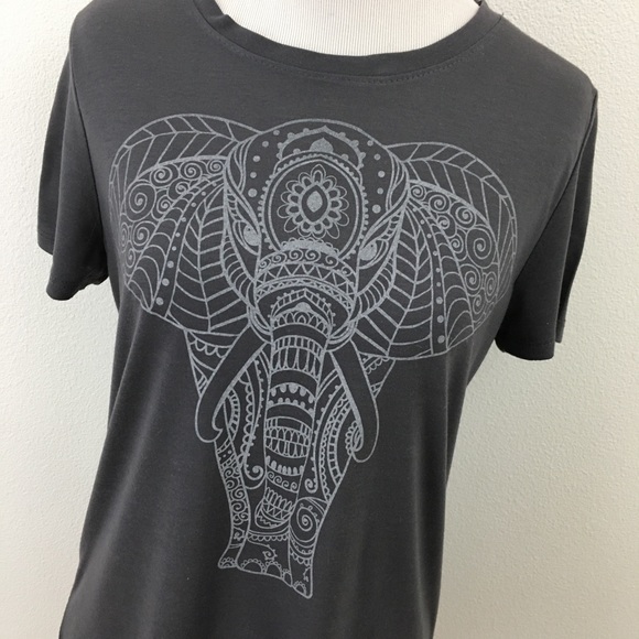 Zoe & Liv | Gray Elephant T-shirt - Picture 3 of 7